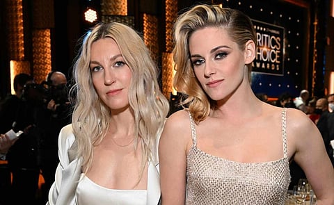 தோழியை திருமணம் செய்துகொண்ட நடிகை கிறிஸ்டன் ஸ்டீவர்ட்!