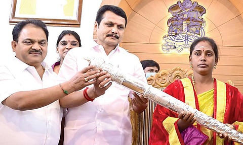 மேயர் பதவியை துறந்தார்... வார்டு மக்களை மறந்தார்..? - கோவை முன்னாள் மேயர் கல்பனாவை சுற்றும் சர்ச்சைகள்