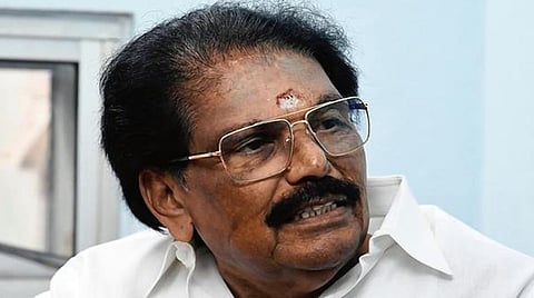 பணியின்போது மரணமடையும் கிராம உதவியாளர்களின் வாரிசுகளுக்கு வேலை: அமைச்சர் சாத்தூர் ராமச்சந்திரன் உறுதி