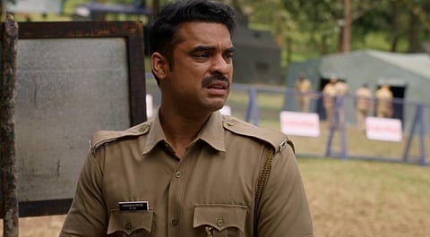 ‘நரிவேட்டா’ ட்ரெய்லர் எப்படி? - டொவினோ, சேரனின் போலீஸ் த்ரில்லர்!