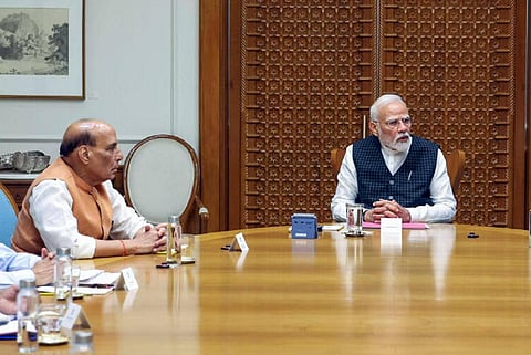 அமைச்சர் ராஜ்நாத் சிங், பிரதமர் மோடி | கோப்புப்படம்