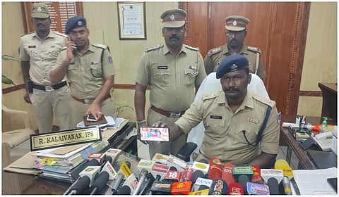 செய்தியாளர்களிடம் எஸ்எஸ்பி கலைவாணன் விவரிப்பு