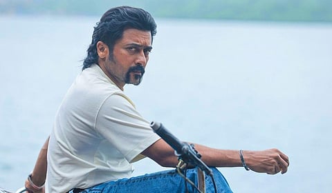 ரெட்ரோ எப்படி? - கதைத் தேர்வில் சறுக்குகிறாரா சூர்யா?