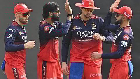 ஆர்சிபி அணி வீரர்கள்