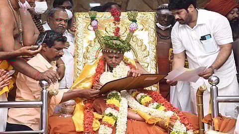 கொலை சதி நடந்ததாக பொய்த் தகவல்: மதுரை ஆதீனத்தை பதவி நீக்கம் செய்ய இந்து மக்கள் கட்சி கோரிக்கை