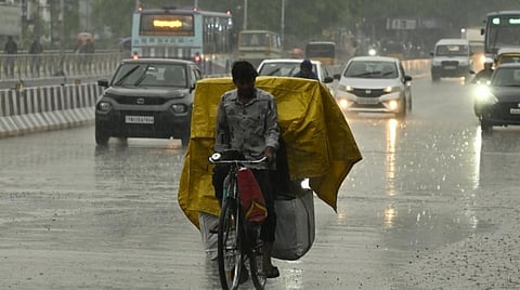 தமிழகத்தில் கோடை மழையால் தணிந்தது வெப்பம்: 4 மாவட்டங்களில் கனமழை பெய்ய வாய்ப்பு