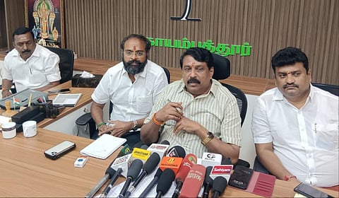 கோவையில் பாஜக மாநிலத் தலைவர் நயினார் நாகேந்திரன் செய்தியாளர்களைச் சந்தித்தார்