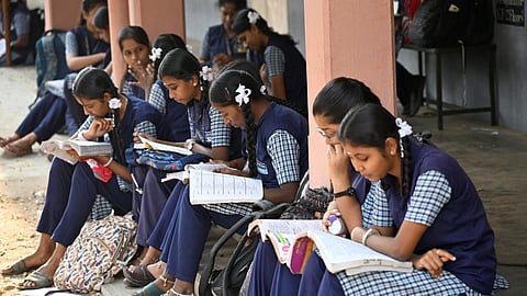 பிளஸ் 2 தேர்வு முடிவு நாளை வெளியாகிறது!