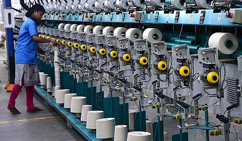 தமிழக ஜவுளித் துறைக்கு பெரும் நெருக்கடி - காரணங்கள் என்னென்ன?