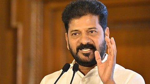 ஆபரேஷன் சிந்தூர்: இந்திய ராணுவத்துக்கு ஒரு மாத சம்பளத்தை வழங்கும் தெலங்கானா முதல்வர் 