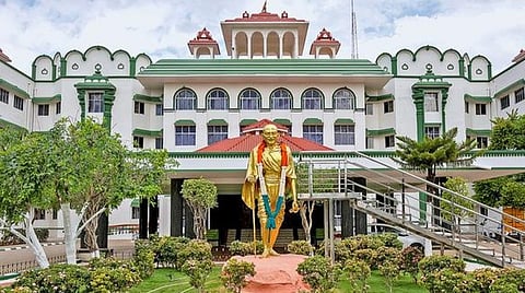 நீர் மோர் பந்தலுக்கு அனுமதி வழங்குவதில் அரசியல் கூடாது: போலீஸாருக்கு நீதிமன்றம் கண்டிப்பு