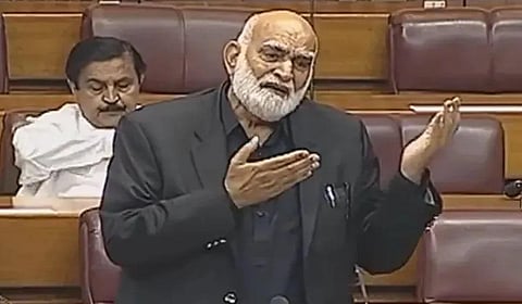 ‘ஆபரேஷன் சிந்தூர்’ தாக்கம்: கண்ணீர் விட்ட பாகிஸ்தான் எம்.பி.