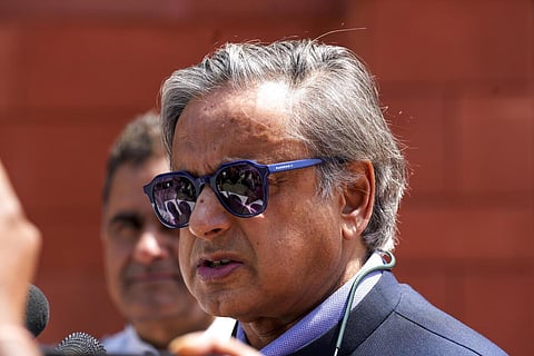 ‘காஷ்மீரை கைப்பற்ற 30 ஆண்டுகளாக பயங்கரவாதிகளை அனுப்பும் பாகிஸ்தான்’ - சசி தரூர்