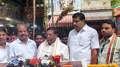 தீவிரவாதத்தை வேரோடு அறுக்கவேண்டும்: புதுச்சேரி முன்னாள் முதல்வர் நாராயணசாமி 