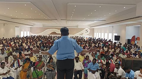 மதுரையில் விசிக சார்பில் நடந்த தென் மண்டல நிர்வாகிகள் ஆலோசனைக் கூட்டத்தில் அக்கட்சியின் தலைவர் திருமாவளவன் பேசினார்.