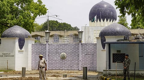 பாகிஸ்தான் தூதரக அதிகாரி 24 மணி நேரத்தில் வெளியேற கெடு