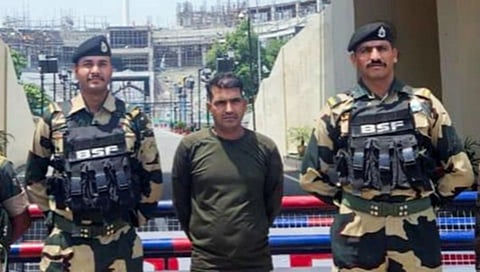 இந்திய ராணுவத்திடம் ஒப்படைக்கப்பட்ட பூர்ணம் குமார் ஷா