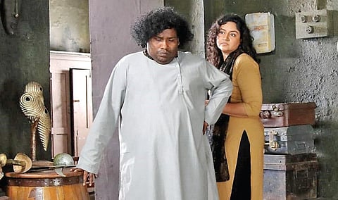 ‘ஜோரா கைய தட்டுங்க’ படம் எப்படி? - ஒரு கை ஓசை