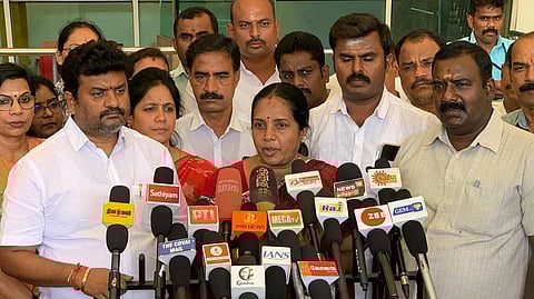 கோவை வன எல்லையில் பிளாஸ்டிக் கழிவுகள் கொட்டுவதை முற்றிலும் தடுக்க வானதி சீனிவாசன் கோரிக்கை