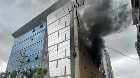 ஆந்திர நிதித்துறை கட்டிடத்தில் தீ விபத்து