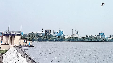 முழு கொள்ளளவை எட்டும் புழல் ஏரி: பூண்டி ஏரியிலிருந்து நீர் திறப்பு நிறுத்தம்