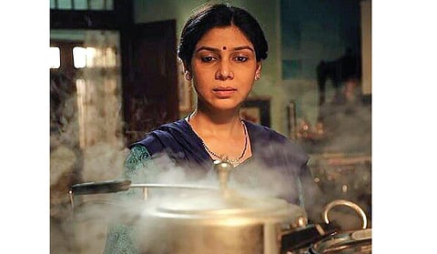 பெண் என்னும் உணர்வற்ற பொம்மை? | உரையாடும் மழைத்துளி 33