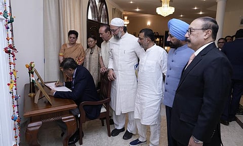 பாகிஸ்தானுக்கான நிதியுதவியை தடுக்க வேண்டும்: பஹ்ரைன் அரசிடம் ஒவைசி வலியுறுத்தல்