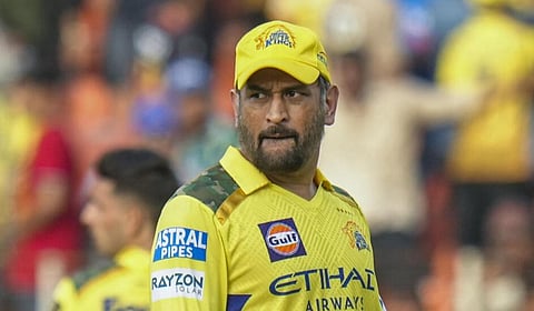 ரத்தமும், தக்காளி சட்னியும்: தோனியின் ‘ஓய்வு’ கருத்தில் ஒரு ‘விசித்திர’ வாதம்!