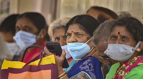 மாநில அரசுகளே முகக்கவசம் அணிவது குறித்த முடிவுகளைத் தீர்மானிக்கலாம்: மத்திய சுகாதார துறை இணை அமைச்சர்