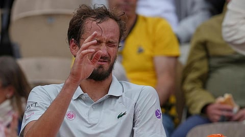 பிரெஞ்சு ஓபன் டென்னிஸ்: டேனியல் மேத்வதேவ் அதிர்ச்சி தோல்வி