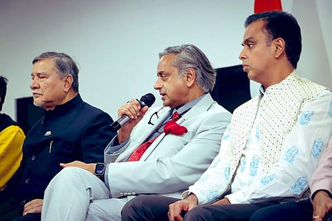 “இந்தியா அமைதியாக இருக்க பாகிஸ்தான் விடுவதில்லை” - பனாமா இந்தியர்கள் மத்தியில் சசி தரூர் பேச்சு