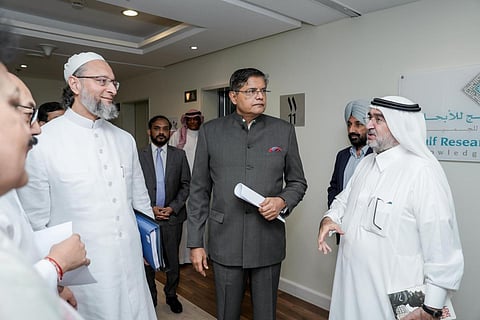 பொய் பிரச்சாரம் செய்யும் பாகிஸ்தான்: சவுதியில் ஒவைசி குற்றச்சாட்டு