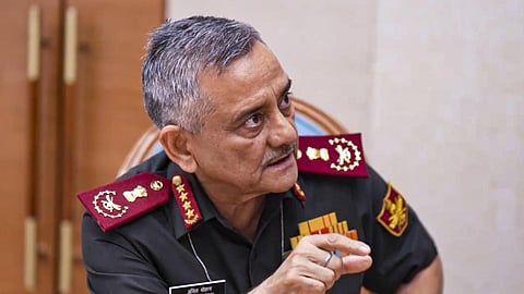 முப்படைகளின் தலைமை தளபதி அனில் சவுகான்