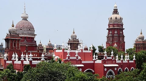 தமிழக அரசு கொண்டுவந்த ஆன்லைன் விளையாட்டுகளுக்கான விதிமுறைகள் செல்லும்: ஐகோர்ட் முக்கிய தீர்ப்பு