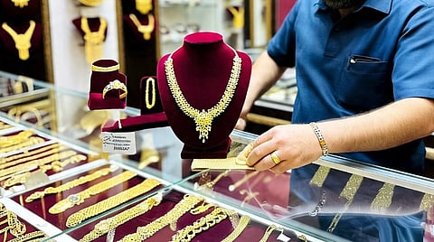 தங்கம் பவுன் ரூ.73 ஆயிரத்தை தாண்டியது