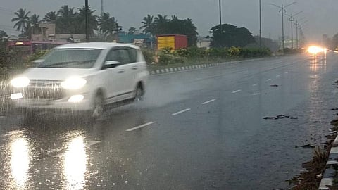 தமிழகத்தில் நாளை 9 மாவட்டங்களில் கனமழை பெய்ய வாய்ப்பு