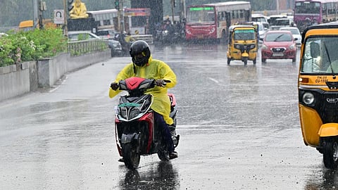 தமிழகத்தில் இன்று முதல் 18-ம் தேதி வரை சில மாவட்டங்களில் கனமழை பெய்ய வாய்ப்பு
