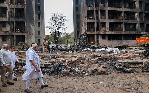 படங்கள்: பிரதமர் மோடியின் ட்விட்டர் பக்கம்.