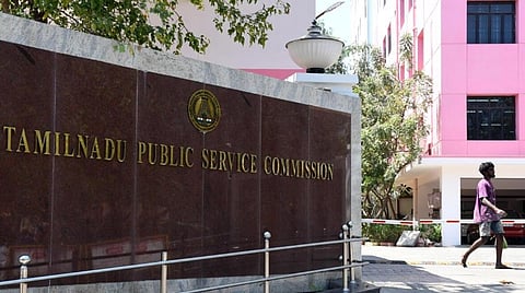 அயல்நாட்டு வேலைவாய்ப்பு நிறுவனத்துக்கு பணிநியமன விதிகள் புதிதாக உருவாக்கம்: பணியிடங்கள் டிஎன்பிஎஸ்சி மூலம் நிரப்பப்படும்