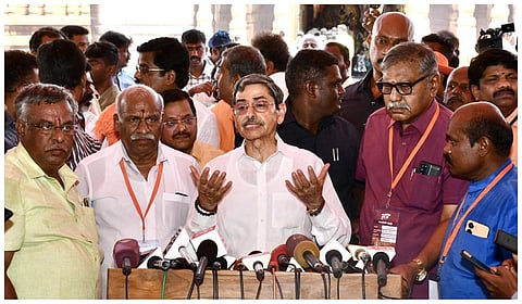 மதுரையில் நடைபெறும் முருக பக்தர்கள் மாநாடு அரசியலுக்கு அப்பாற்பட்டது: ஆளுநர் ரவி