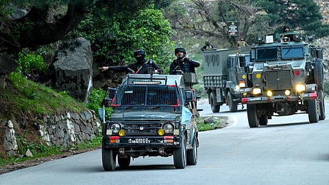 பஹல்காம் தாக்குதலை அடுத்து சம்பவ இடத்துக்கு விரைந்த இந்திய ராணுவத்தினர் | கோப்புப் படம்
