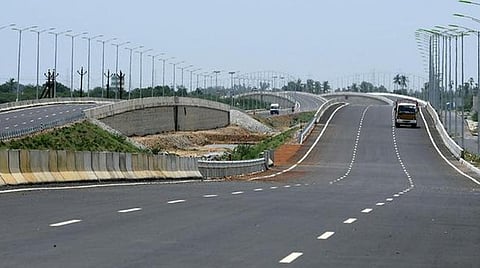 நெடுஞ்சாலை துறையிலும் தமிழகம் சாதனை: மேம்பால பணிகளிலும் சிறந்த விளங்குவதாக அரசு பெருமிதம்