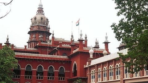 தமிழகம் நிதி நெருக்கடியில் உள்ளதா? - அரசுக்கு சென்னை உயர் நீதிமன்றம் கேள்வி