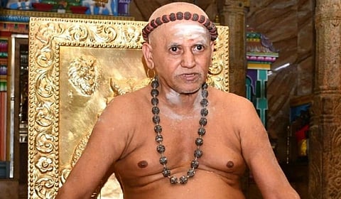 கலவரத்தை தூண்டுதல் உள்ளிட்ட 4 பிரிவின் கீழ் மதுரை ஆதீனம் மீது போலீஸார் வழக்கு பதிவு