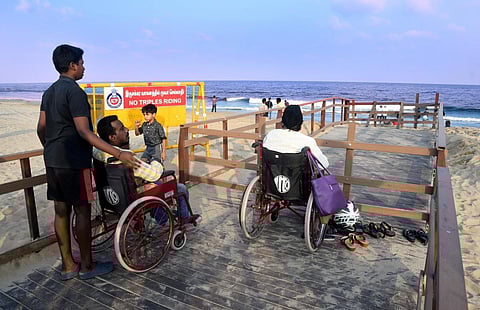 கடற்கரை பாதை பராமரிப்பு அவசியம்