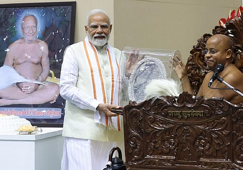 பிரதமர் நரேந்திர மோடிக்கு 'தர்ம சக்ரவர்த்தி' பட்டம் வழங்கல்!