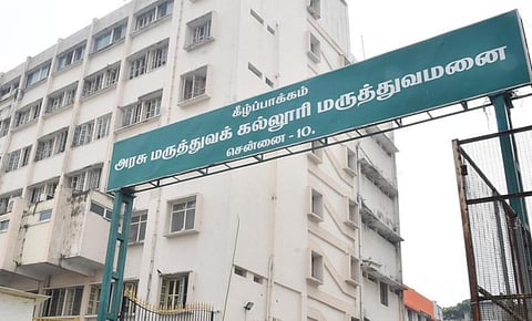 சென்னை: பள்ளியில் வேதி பொருள் கொட்டி மாணவர் படுகாயம்