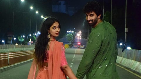 புதுமுகங்கள் நடிப்பில் 2கே கிட்ஸ் வாழ்க்கையை பேசும் ‘நீ ஃபாரெவர்’