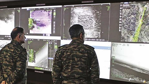 ‘போர் விமானத்தை இழந்தோம்’ - கடற்படை அதிகாரியின் பேச்சும், இந்திய தூதரகத்தின் விளக்கமும்!