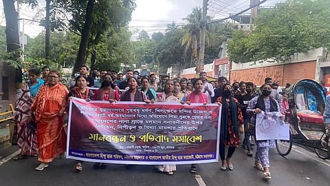 வங்கதேசத்தில் இந்து பெண்ணுக்கு பாலியல் வன்கொடுமை: உள்ளூர் அரசியல்வாதி உட்பட 5 பேர் கைது